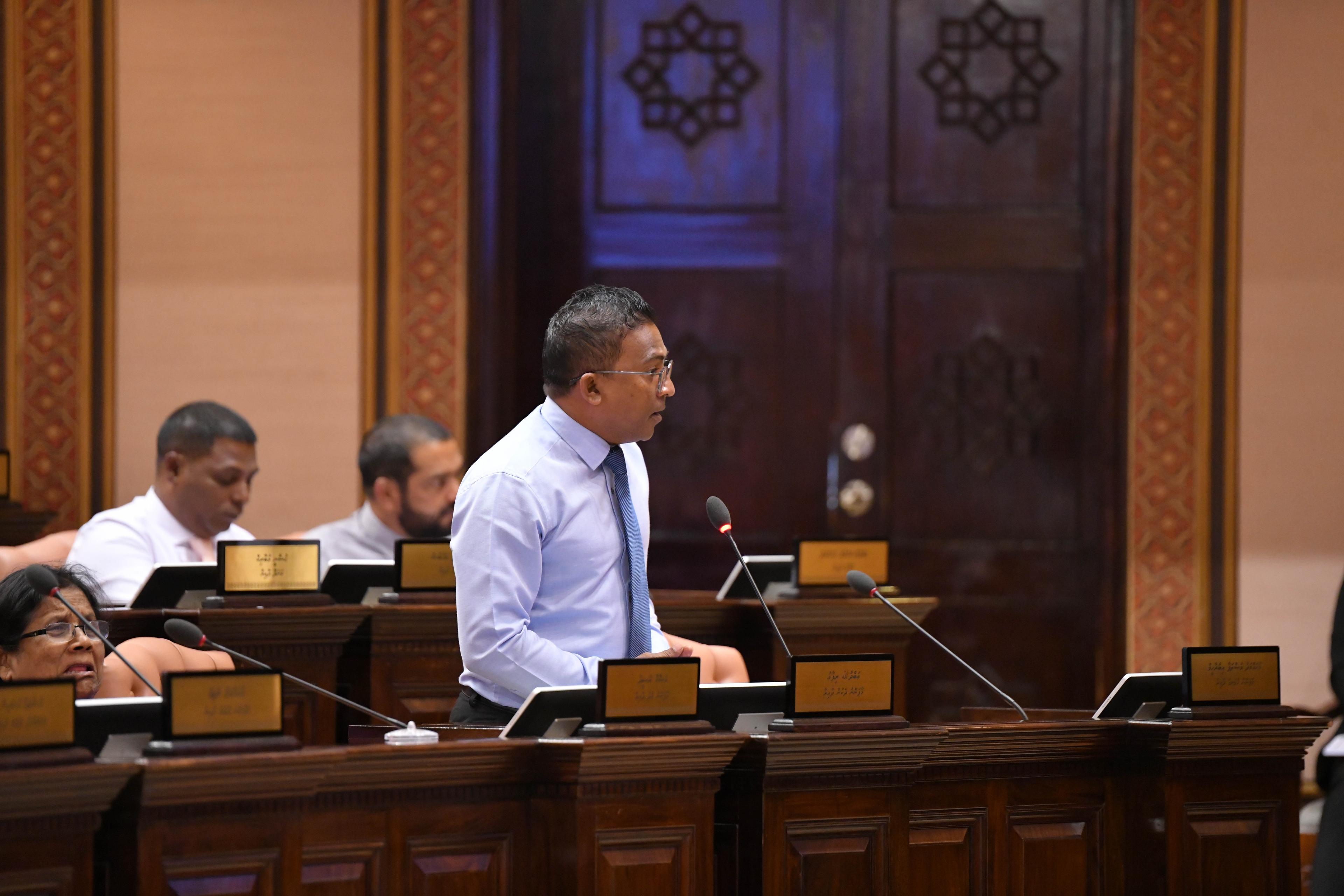 ހަލާކުގެ ތެރޭގައި އޮތް ޓޫރިޒަމް މި ސަރުކާރުގެ މަސައްކަތުން ކުރިއަރައިގެން ދާތަން އެބަފެނޭ: ބޮޗޭ