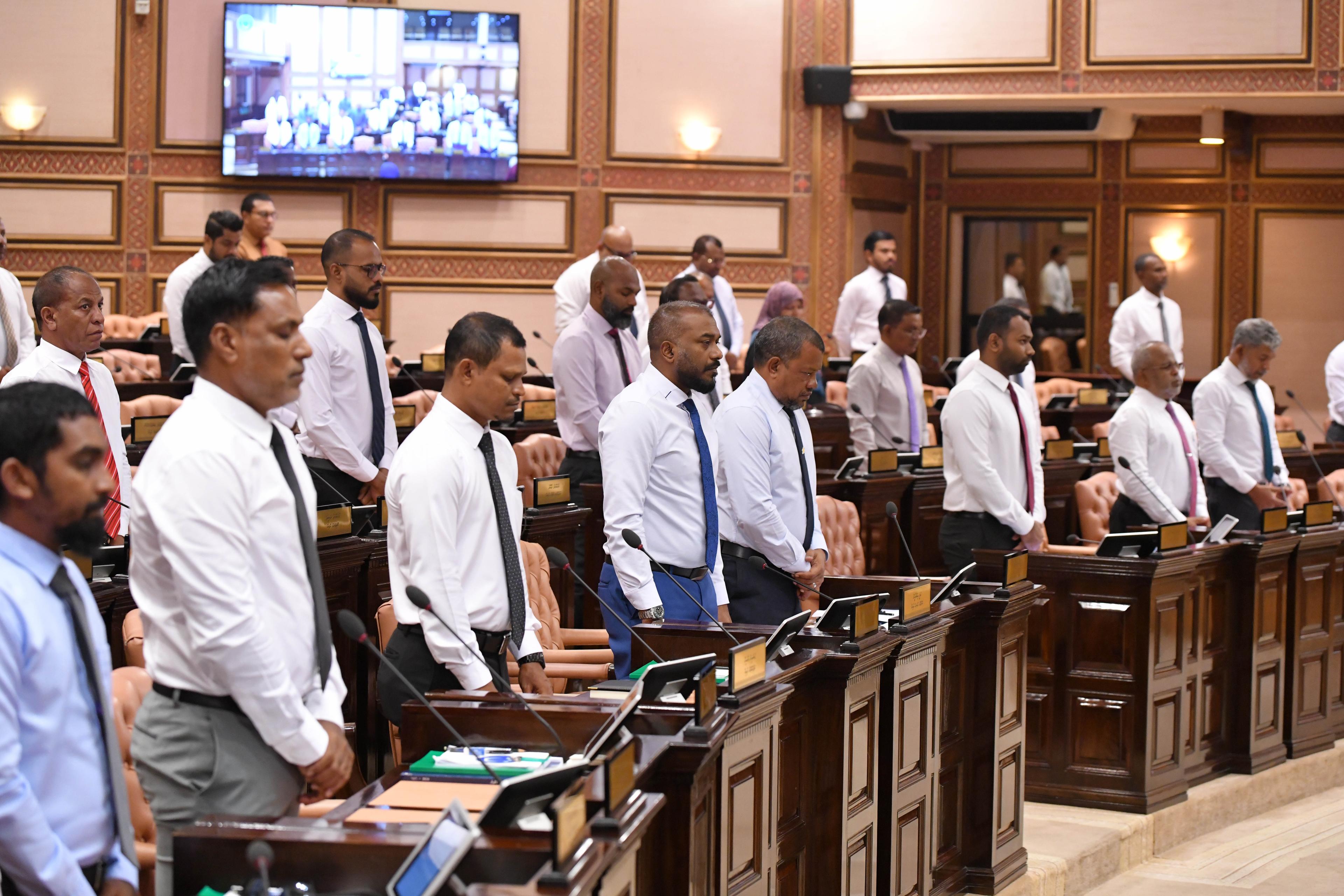 ބޫޓާން، ސްވިސް ކޮންފިޑަރޭޝަން އަދި ކުވެއިތަށް ސަފީރުން އައްޔަން ކުރުމަށް ރުހުން ހޯދަނީ 