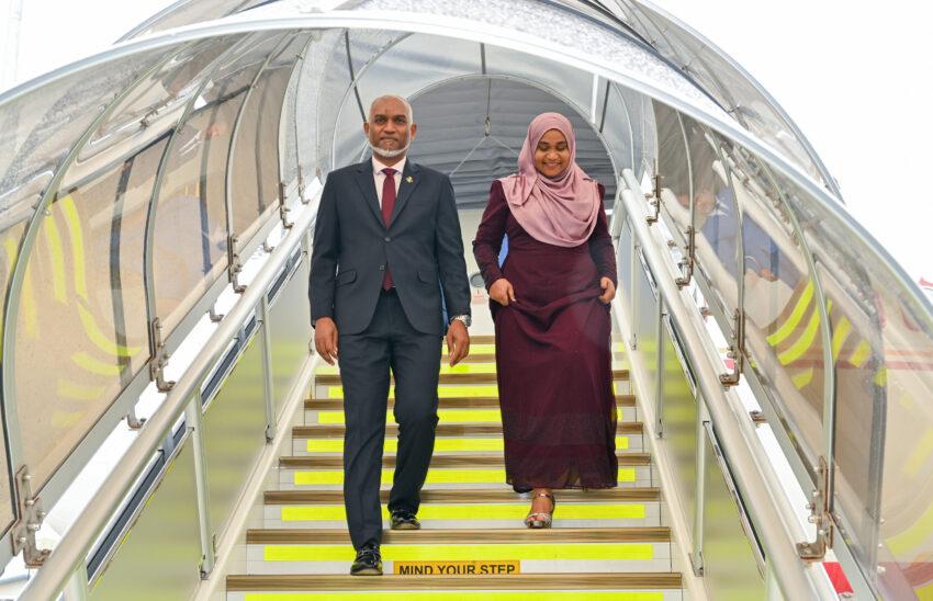 އިންޑިޔާ ދަތުރުފުޅަށްފަހު ރައީސްގެ ދެކަނބަލުން މާލެ ވަޑައިގެންފި 