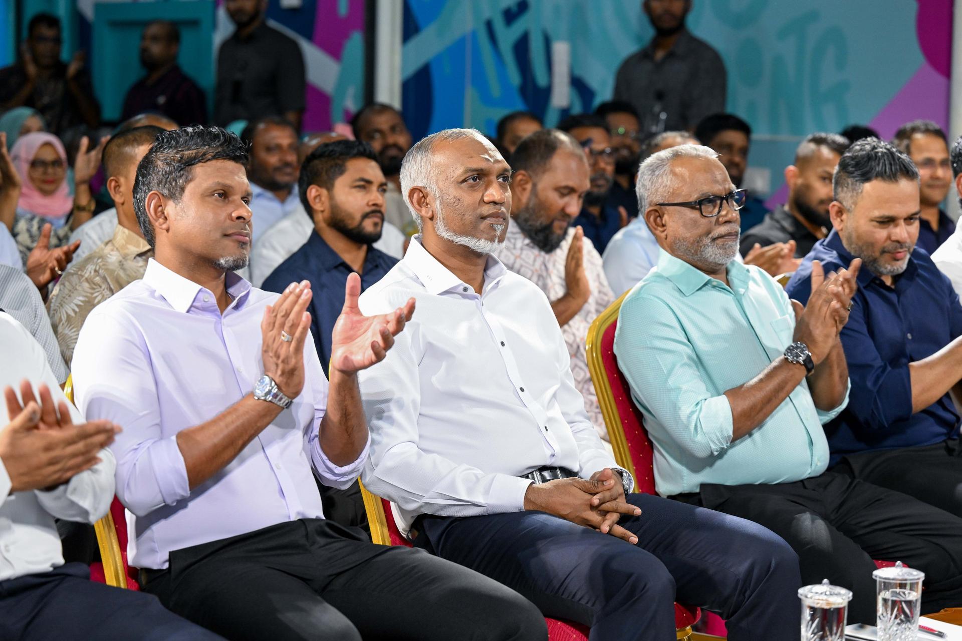 ރާއްޖެ ވެއްޓިފައިވާ އަނދަވަޅުން ސަލާމަތްކުރުމަށް ރައީސް ގެންދަވަނީ ކެނޑިނޑޭޅި މަސައްކަތް ކުރައްވަމުން: ޕީއެންސީ