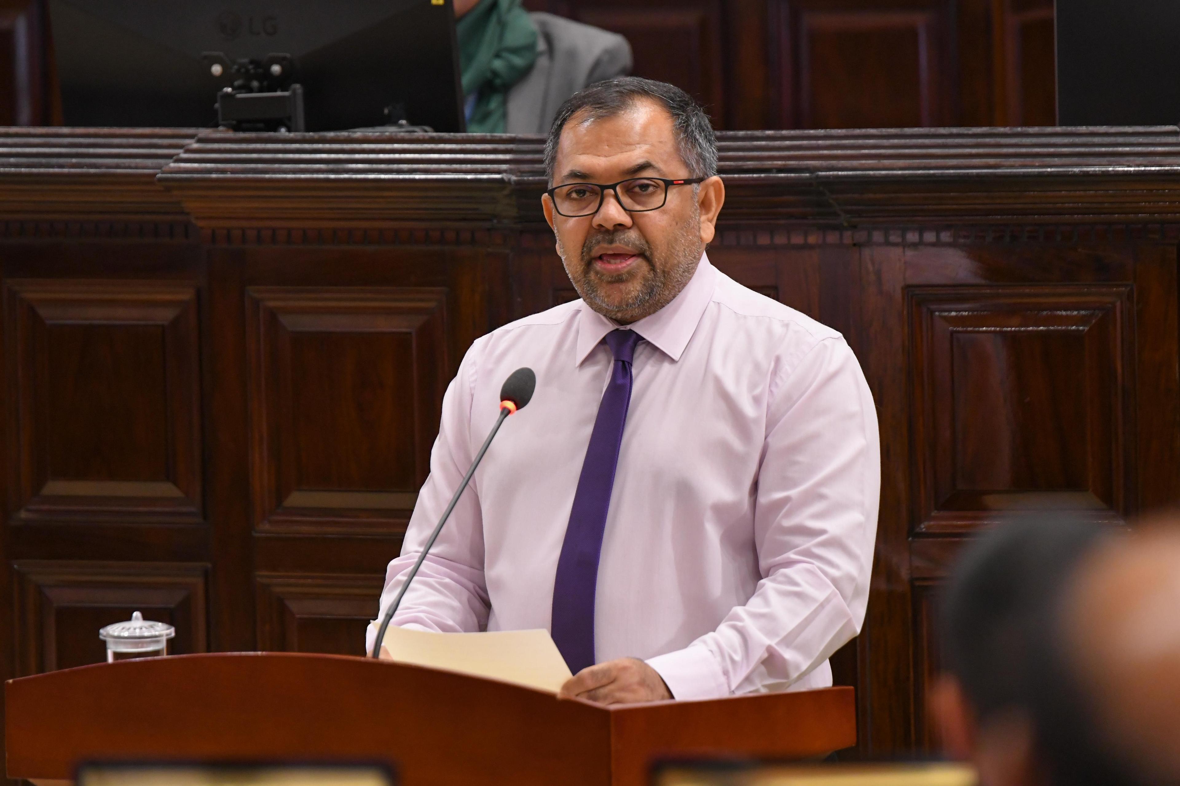  އާއްމުދަނީގެ ކޮންމެ 100 ރުފިޔާއަކުން 23 ރުފިޔާ ހޭދަކުރަނީ ދަރަނި ދެއްކުމަށް: ވަޒީރު
