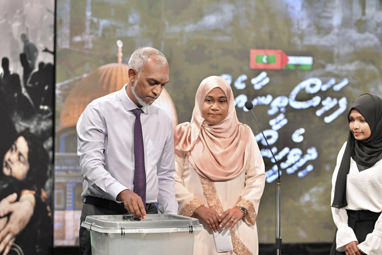 'ފަލަސްތީނާއެކު ދިވެހިން" ގެ ނަމުގައި ބޭއްވި ޓެލެތޯނުގެ ތެރެއިން-- ފޮޓޯ:ސަން