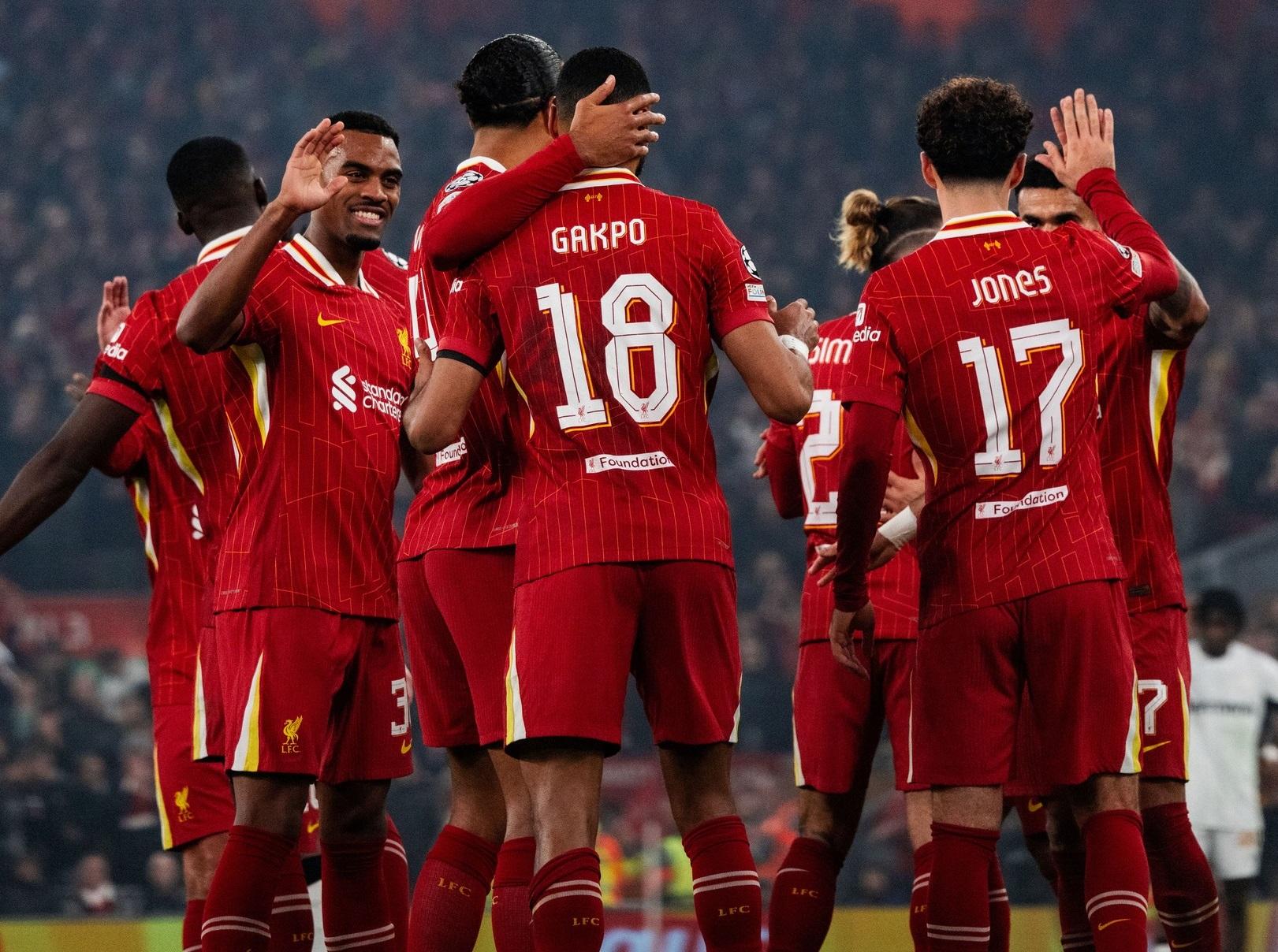 ޔުއޭފާ ޗެންޕިއަންސް ލީގު: އާނޭ ސްލޮޓްގެ އިރުޝާދުގެ ދަށުން ލިވަރޕޫލް އުދުހެނީ. 