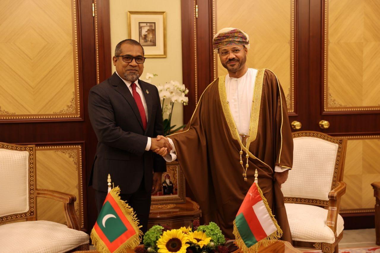 އޮމާންއާއެކު މުޙިއްމު މަޝްވަރާތަކެއް، ދެ ޤައުމުގެ ގުޅުން އިތުރަށް ބަދަހިވާނެ 