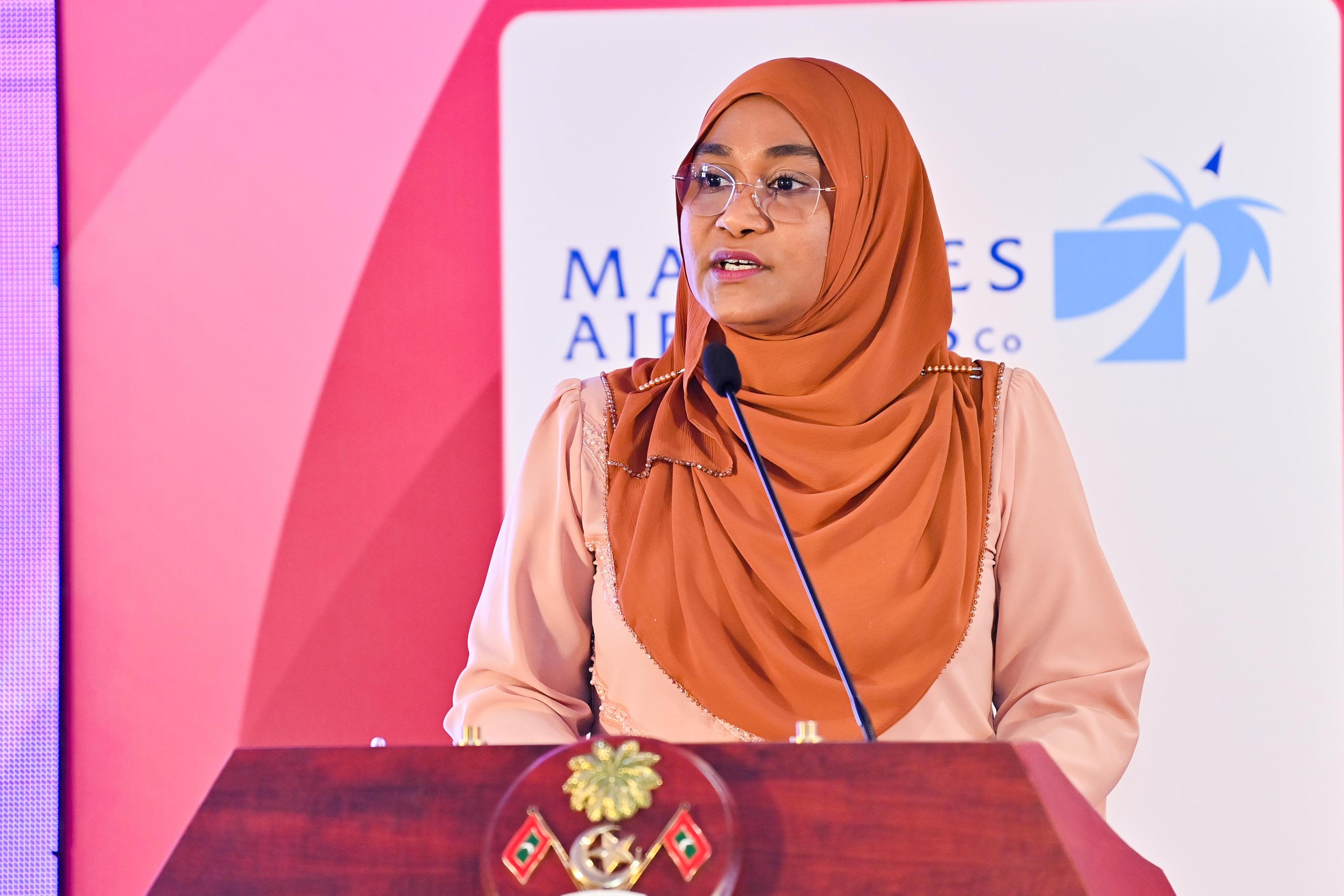 ރައީސުލްޖުމްހޫރިއްޔާގެ އަނބިކަނބަލުން މެޑަމް ސާޖިދާ މުޙައްމަދު __