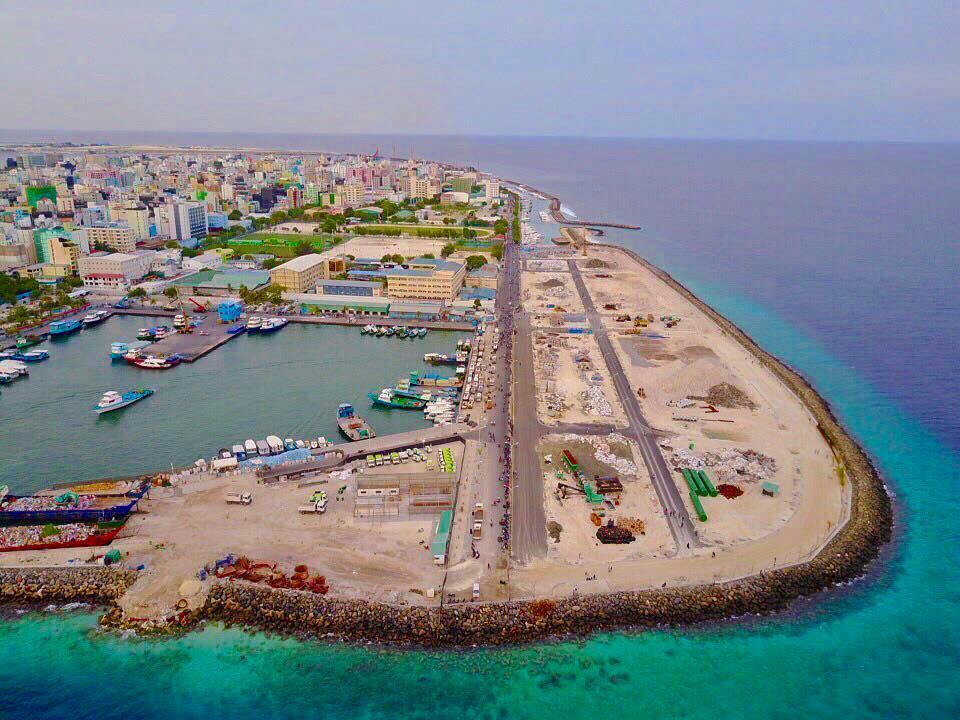 ހެވީ ވެހިކަލަށް ޚާއްސަކޮށްގެން އިންޑަސްޓްރިއަލް ވިލެޖުން ޕާކިން ޖާގައަށް ހުޅުވާލައިފި