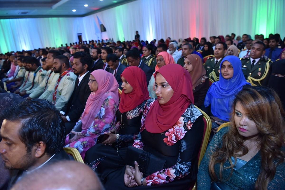 ސިޔާސީ މައިދާނުގައި ހަރަކާތްތަރިވުމަށް އަންހެނުންނަށް އެކަށީގެންވާ ފުރުސަތެއް ނުލިބޭ!