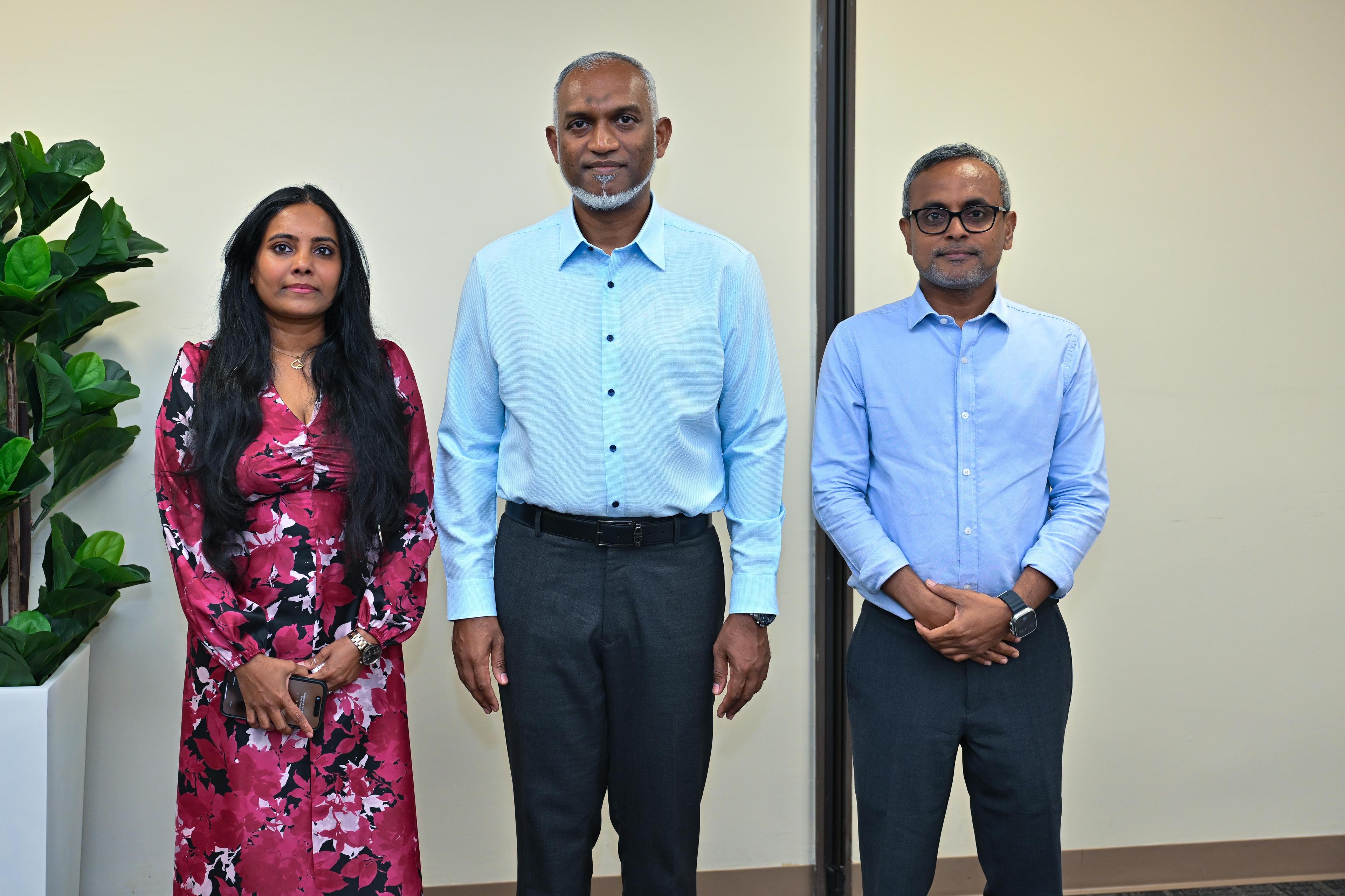 America Raees Muizzu (1).jpg