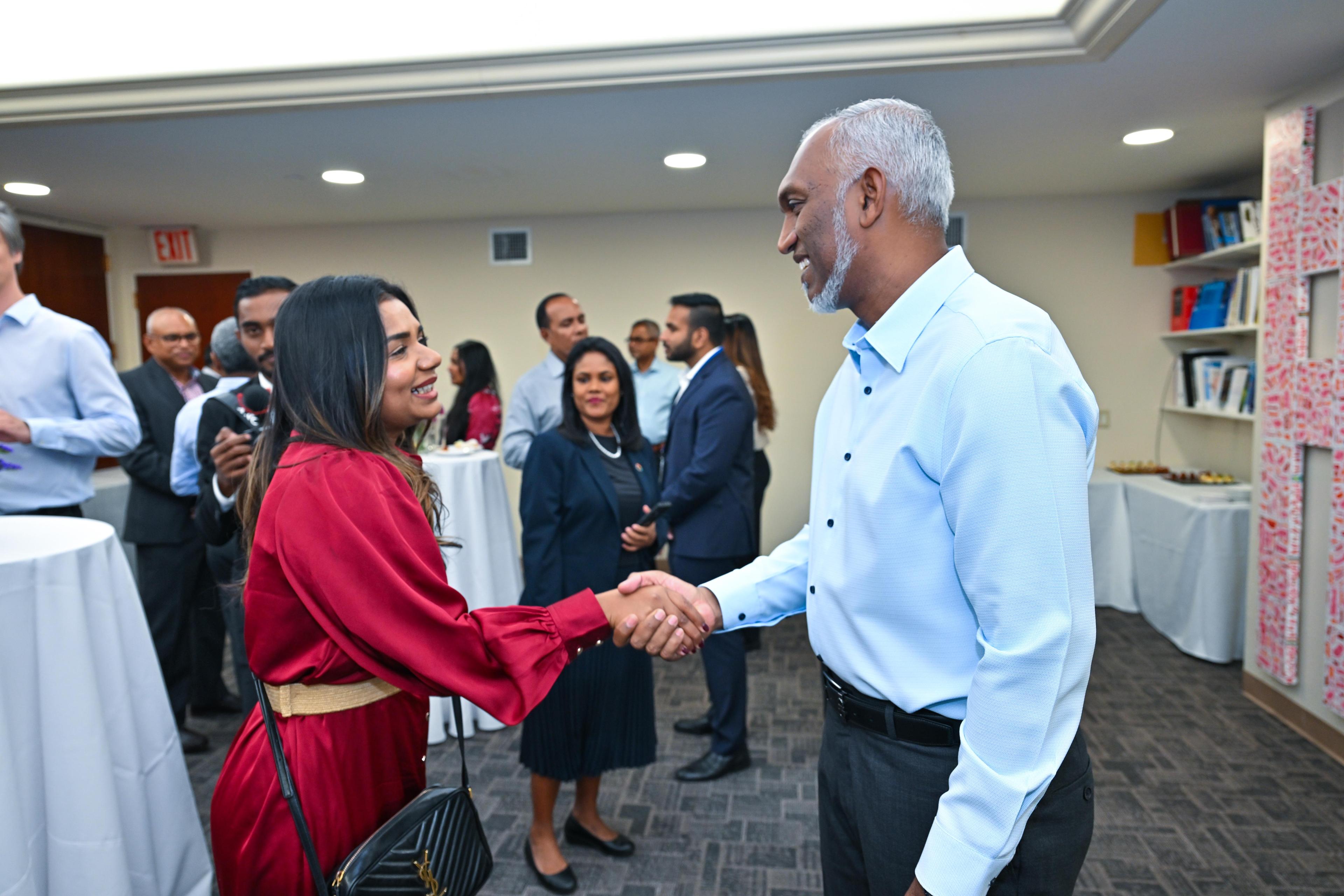 America Raees Muizzu (3).jpg