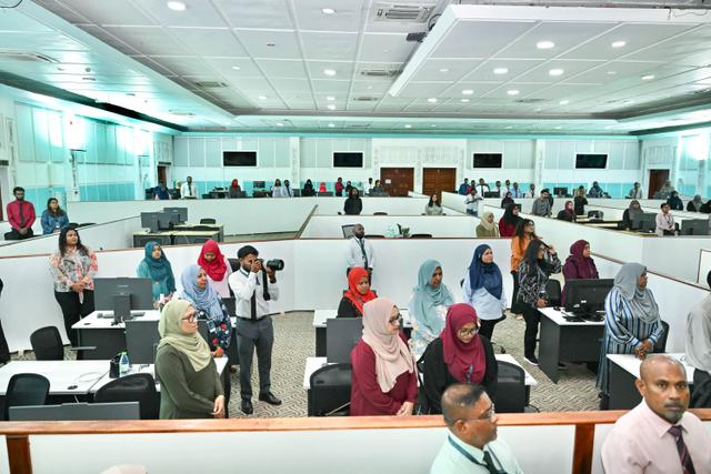 ހައުސިން މިނިސްޓްރީގެ ބައެއް މުވައްޒަފުން ވަކިކުރަން ޖެހިދާނެ ކަމަށް އަންގައިފި