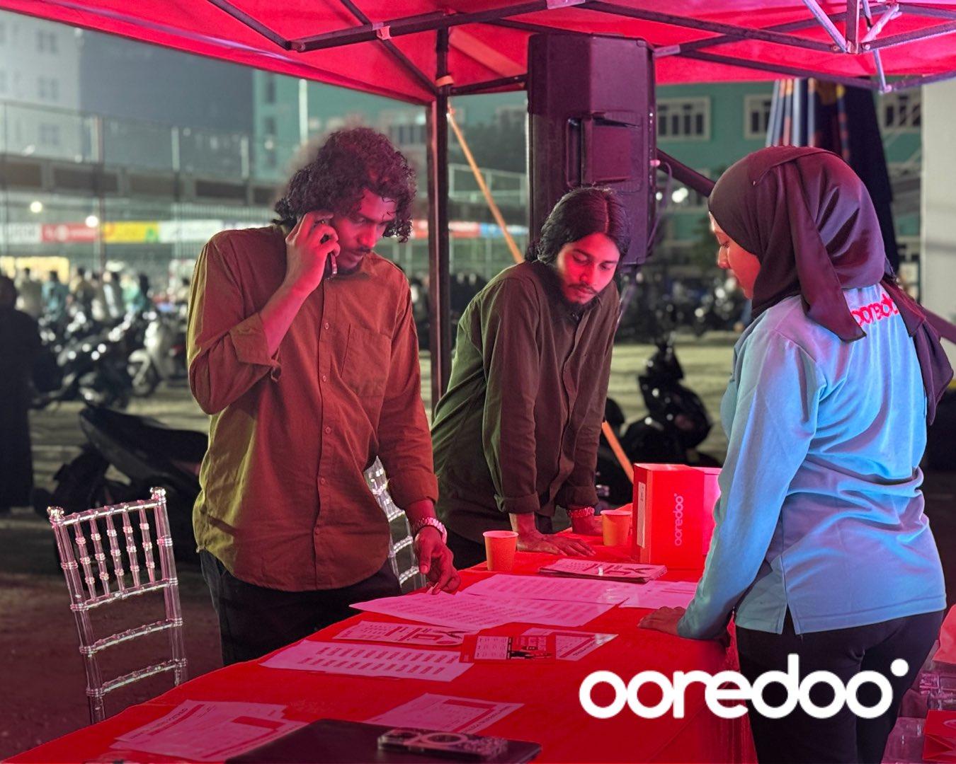 Ooredoo Opens Golden Futsal Tent for Public Visits in Hulhumalé