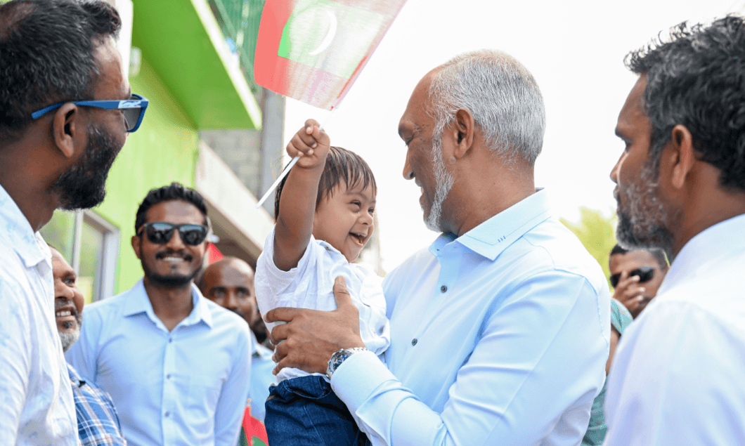  ސީދާ ރައްޔިތުންގެ ގާތަށް ދަތުރު ކުރަމުންދާ ހަމައެކަނި ރަޢީސް އަކީ މުޢިއްޒު: މަމްދޫހް