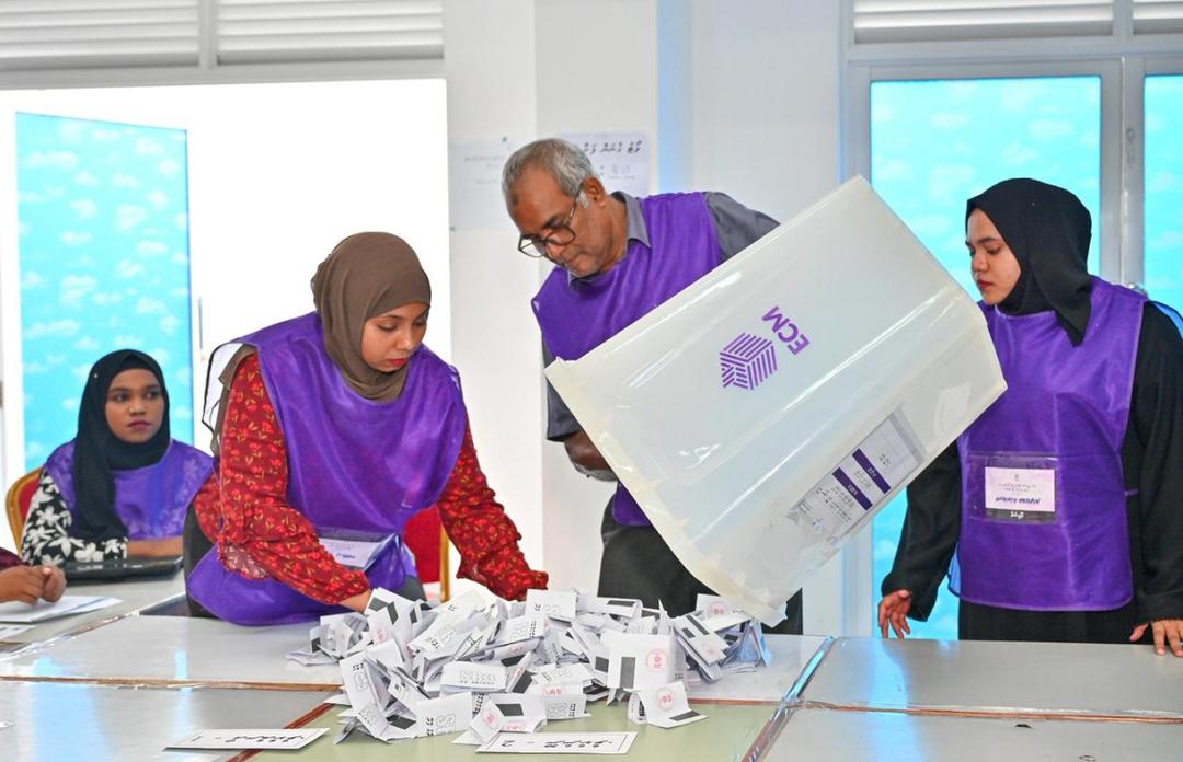 އައްޑޫ ވޯޓުގެ ކަންކަން ކުރިއަށް ގެންގޮސްފައިވަނީ ފުރިހަމަ އިންތިޒާމުތަކެއްގެ ތެރެއިން: އެޗްއާރުސީއެމް