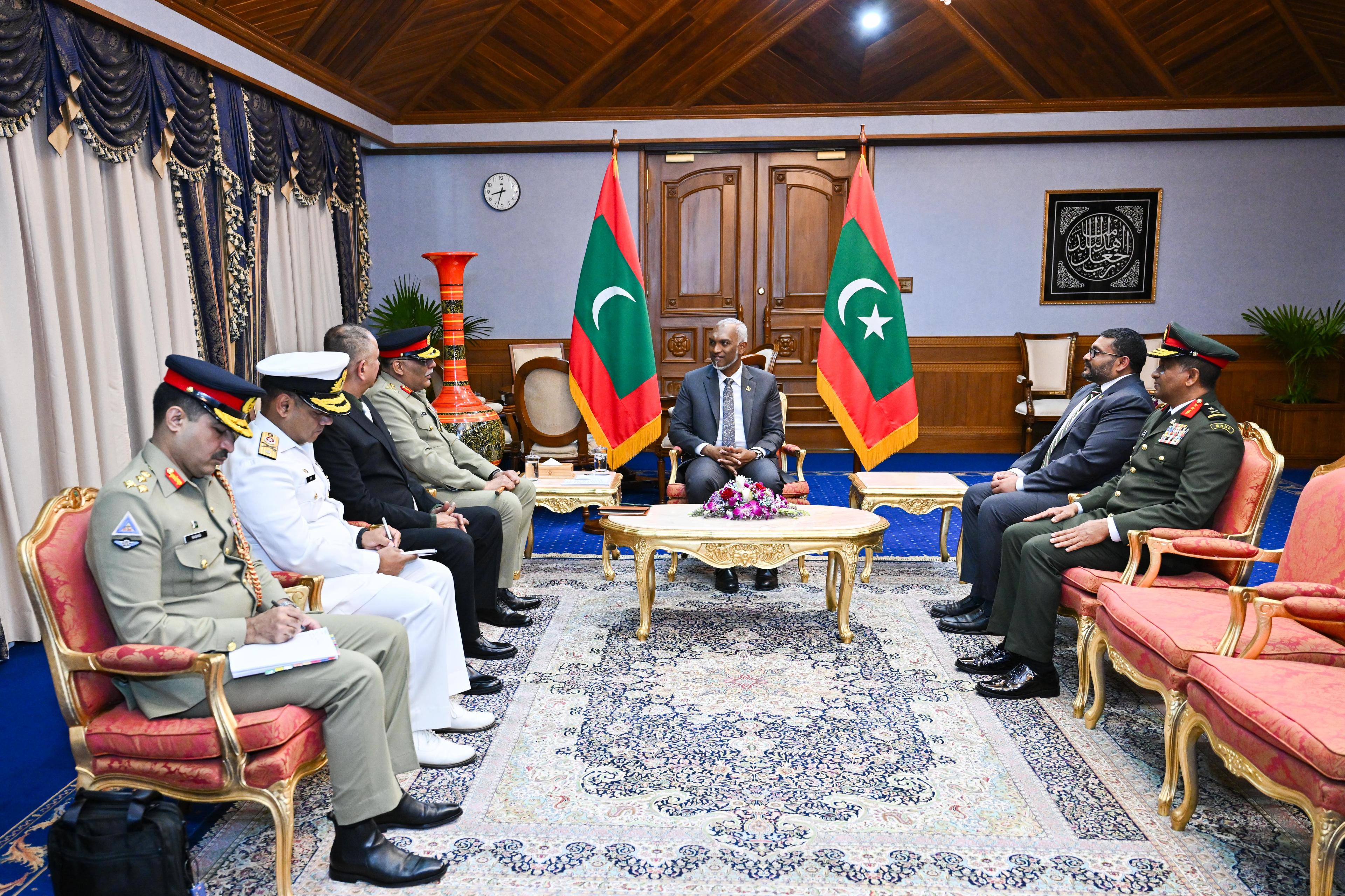 ރާއްޖެއާއި ޕާކިސްތާނުގެ  ގުޅުން އިތުރަށް ހަރުދަނާކުރުމާ ގުޅޭގޮތުން މަޝްވަރާކުރައްވައިފި 