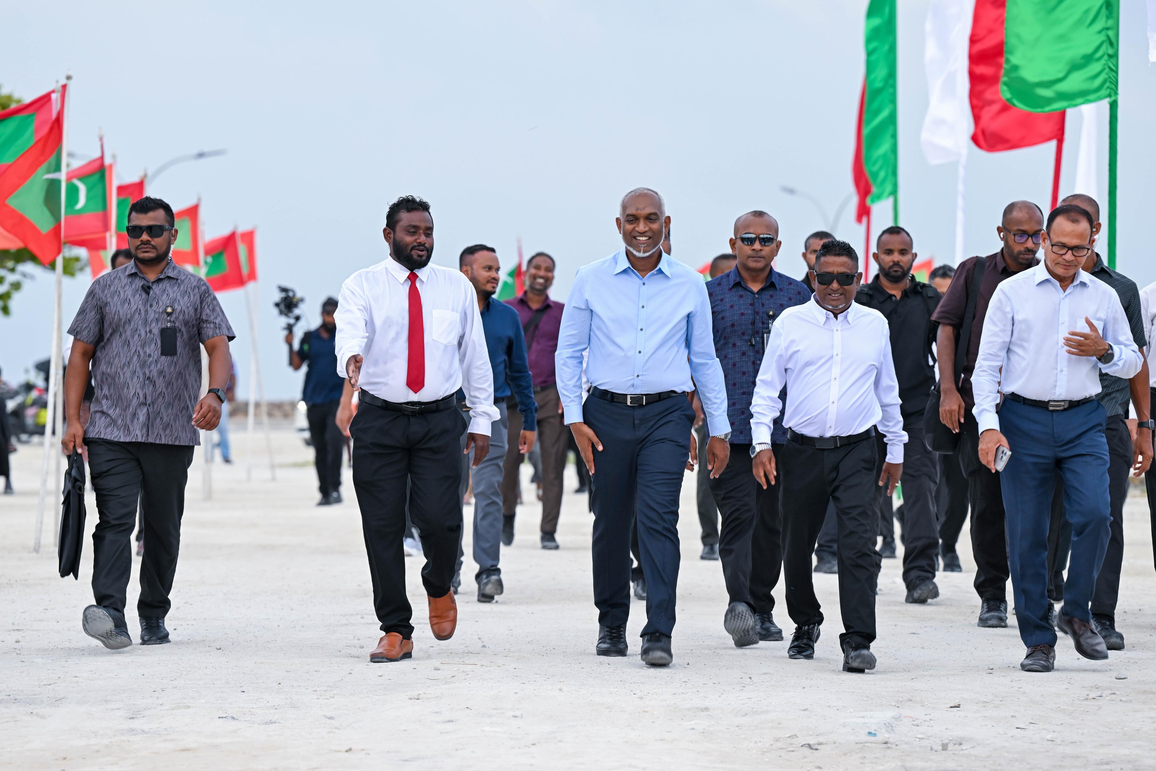 23 މަސް ތެރޭ ހުރިހާ ރަށަކަށް، ރައީސް މުއިއްޒު މިއީ ހަމަ ރައްޔިތުންގެ ރައީސް