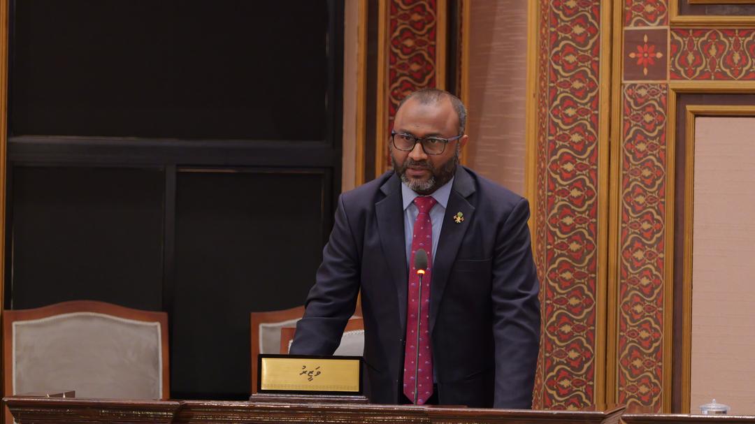 ކުރީ ސަރުކާރުން ކެންދޫ މިސްކިތް ބިނާކުރު ހަވާލުކޮށްފައިވަނީ އެއްވެސް ތަޖުރިބާއެއް ނެތް ބަޔަކާ: ވަޒީރު ޝަހީމް