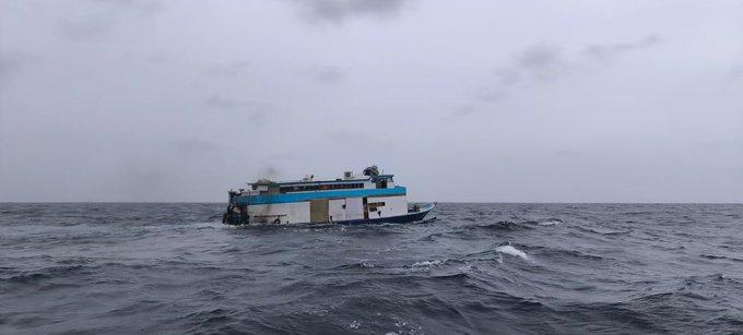  ޅ.ނައިފަރަށް ދަތުރުކުރަމުންދިޔަ މުދާ އުފުލާ ބޯޓެއް ދިޔަވެއްޖެ