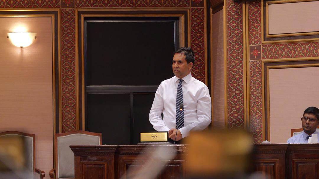 މި ސަރުކާރުން ފައިސާ ޗާޕެއް ނުކުރާނެ: ވަޒީރު ސައީދު 