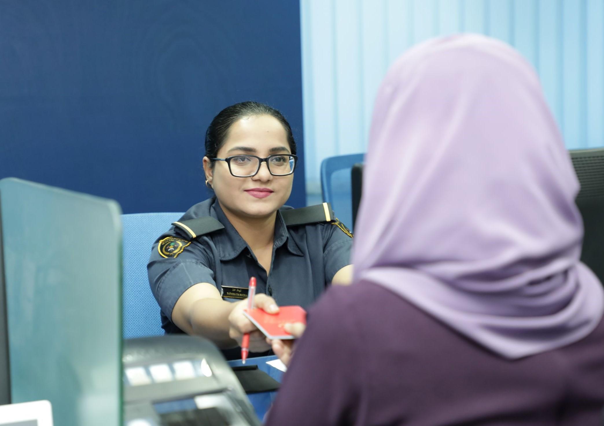 އިމިގްރޭޝަންގެ ރީޖަނަލް އޮފީސްތަކުން މިދިޔަ މަހު 900 އަށް ވުރެން ގިނަ  ޕާސްޕޯޓް ދޫކުރި