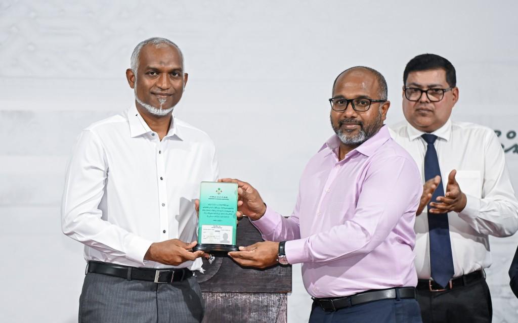 ވަޢުދެއް ވެވަޑައިގެންފިނަމަ ފުއްދަވާނެކަމުގެ ދަލީލެއް، ހުރިހާ އަތޮޅެއްގައި އައިޑީ ކާޑާއި ޕާސްޕޯޓުގެ ހިދުމަތް ދޭން ފަށައިފި