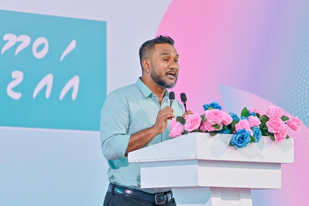 ޚަރަދުކުޑަކޮށް އެތައް މަޝްރޫޢެއް ހިންގާތީ އެމްޑީޕީން އުޅެނީ ހިތަށް ކުޅަދާނަ ނުވެގެން: ސިނާން