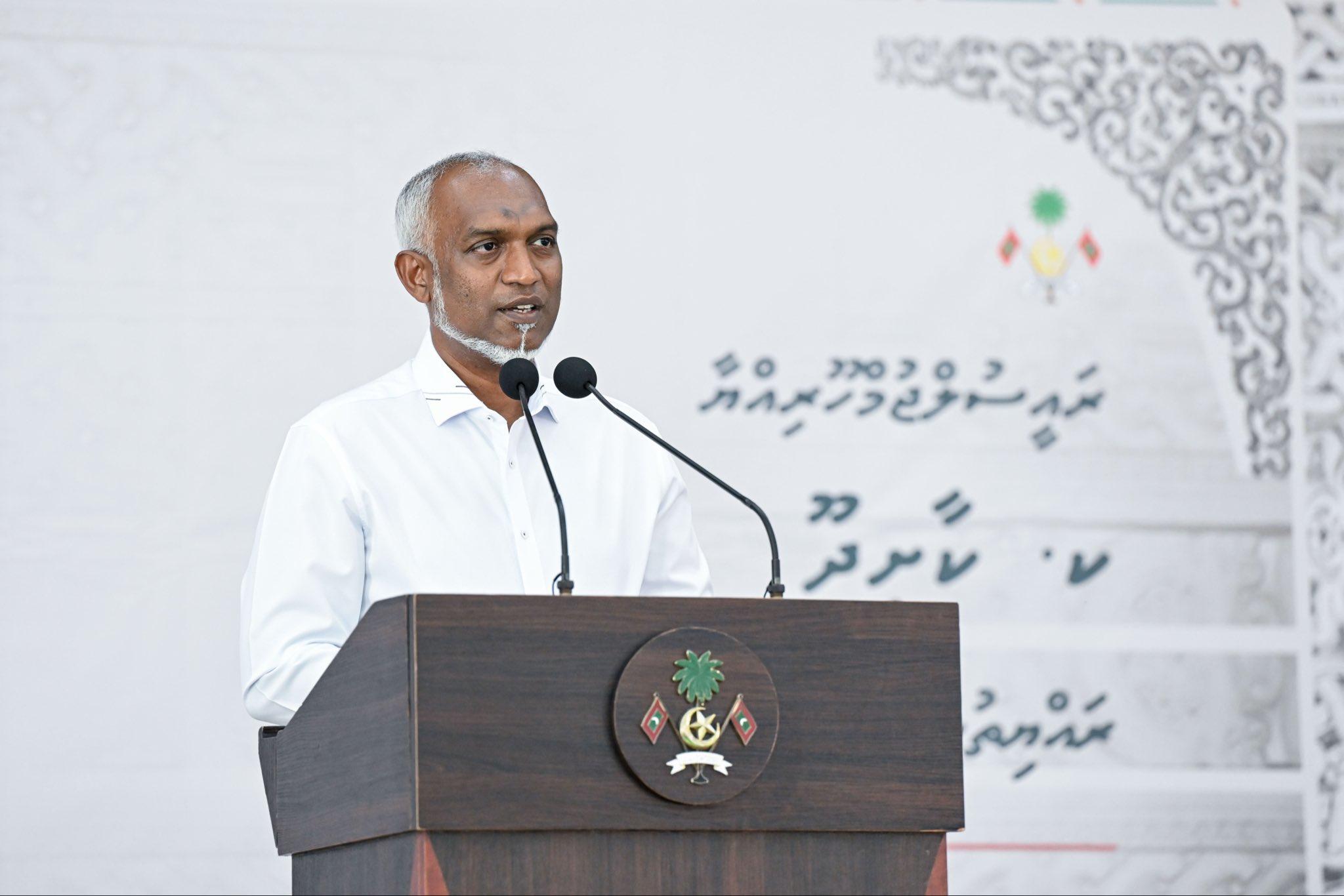 ރައީސް، ކާށިދޫ ރައްޔިތުންނާ މުހާތަބުކުރެއްވުން- ފޮޓޯ: ރައީސުލްޖުމްހޫރިއްޔާގެ އޮފީސް