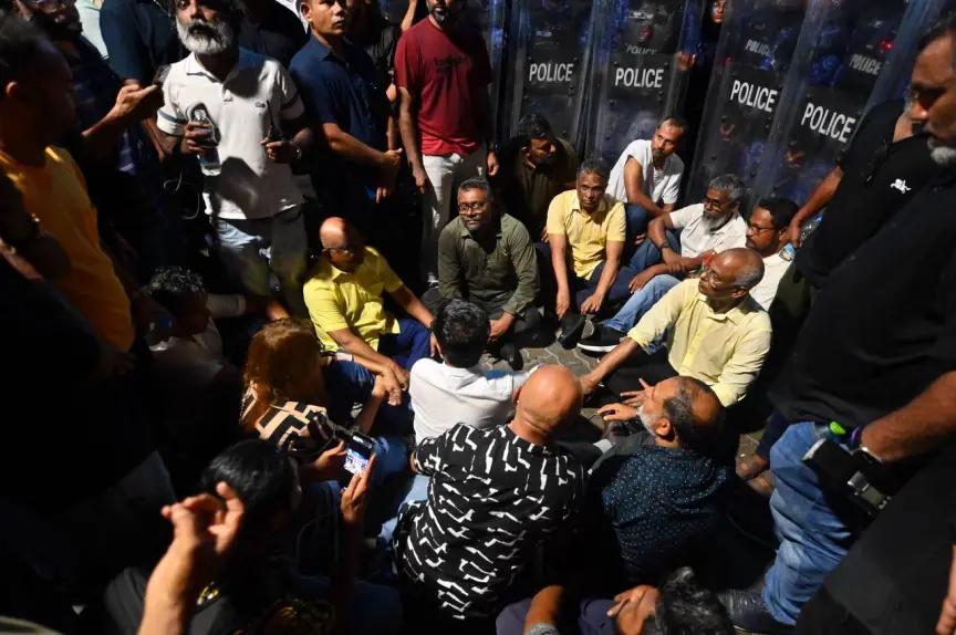 އެމްޑީޕީގެ މުޒާހަރާއިން ހައްޔަރުކުރި އެންމެން ދޫކޮށްލައިފި 