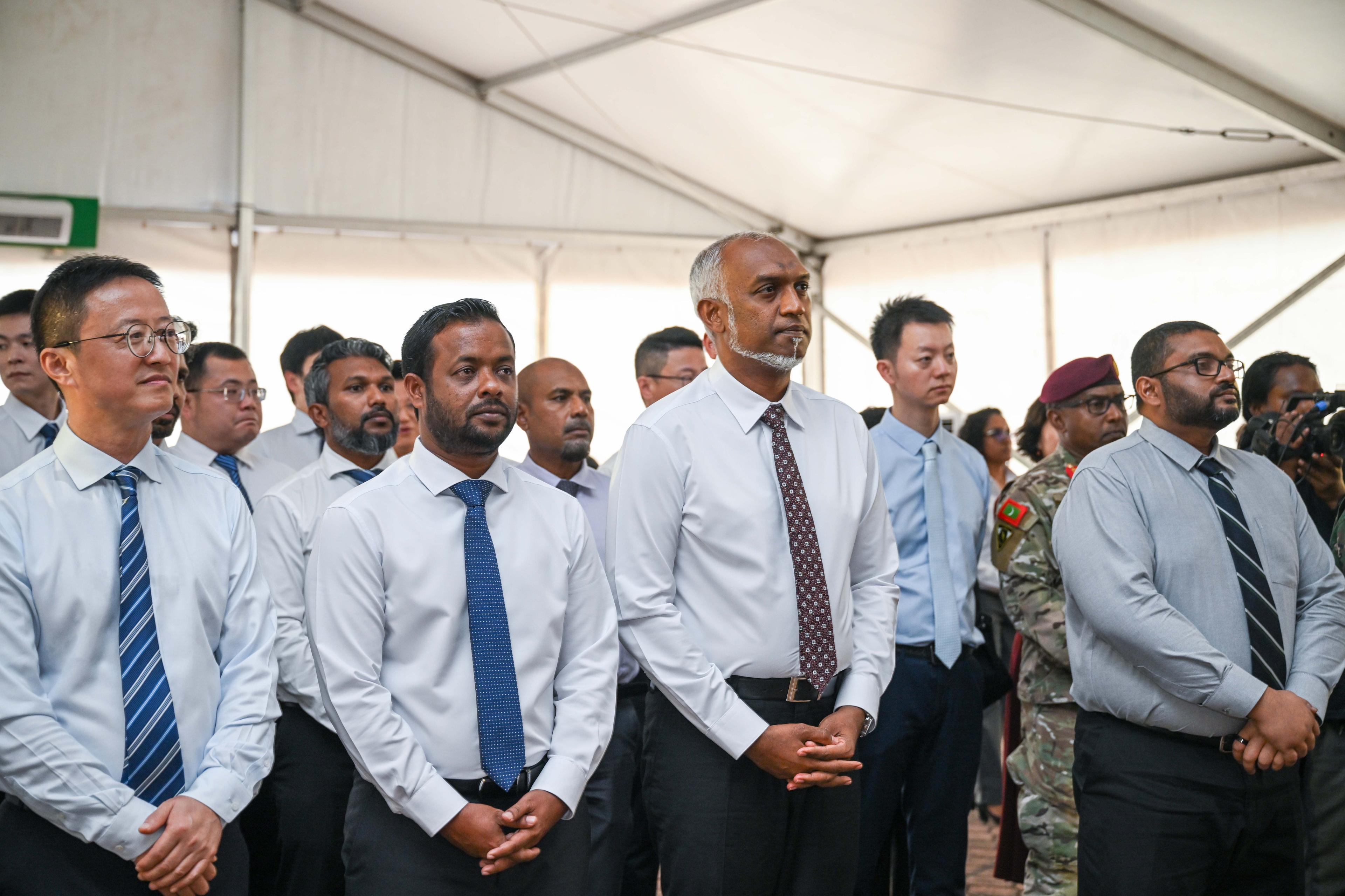 ޗައިނާ މެޝިނަރީ އިންޖިނިއަރިންގ ގްރޫޕްގެ ފަރާތުން ދިވެހި ސަރުކާރަށް ފެން ހިންދާ ޕަމްޕް ހަދިޔާކުރައްވައިފި