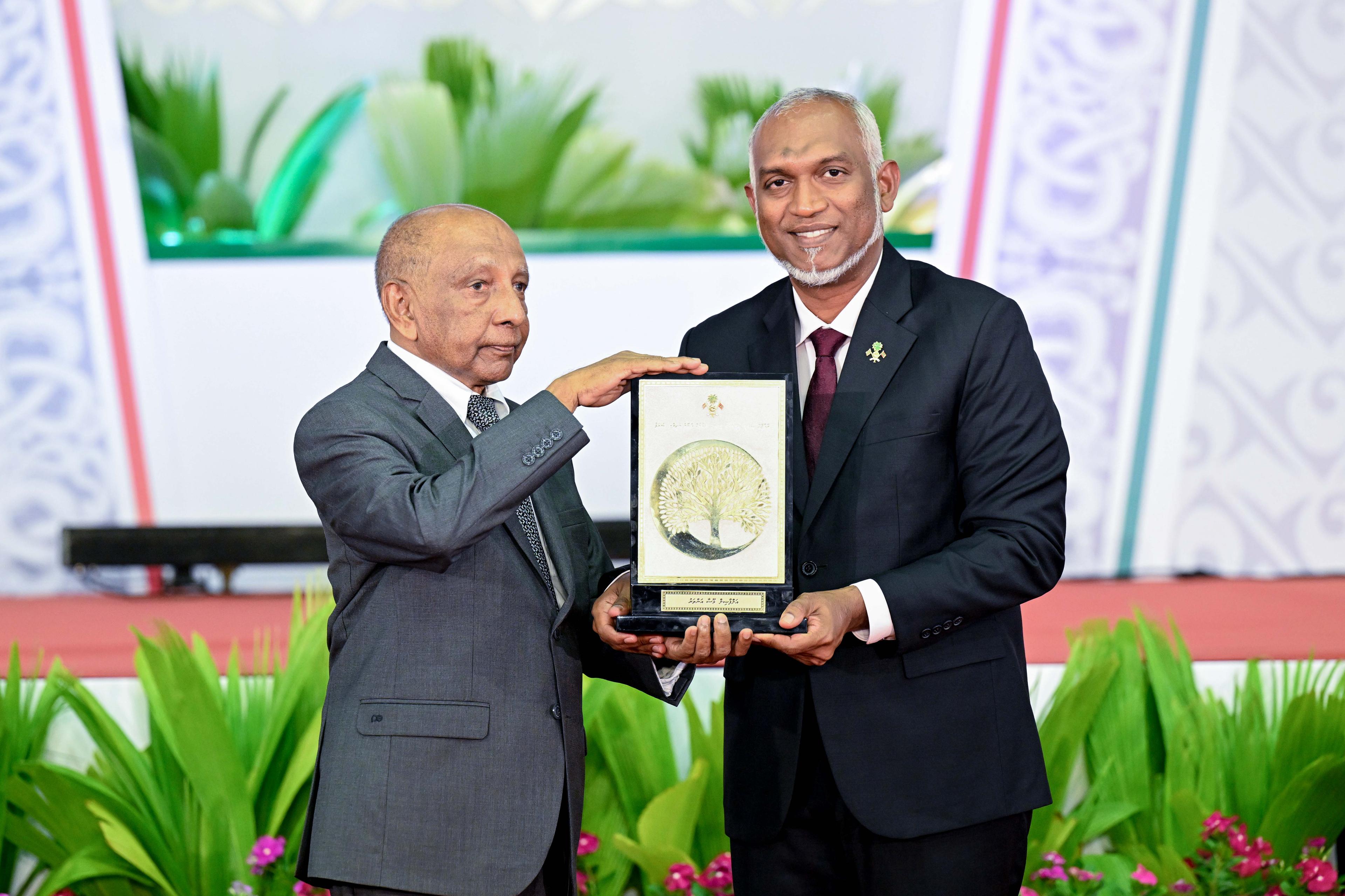 ޞިއްޙީ ދާއިރާއަށް ޚިދުމަތްކުރުމުގެ އެންމެ މަތިވެރި ޝަރަފު، މޫސާ އަންވަރަށް އަރުވައިފި