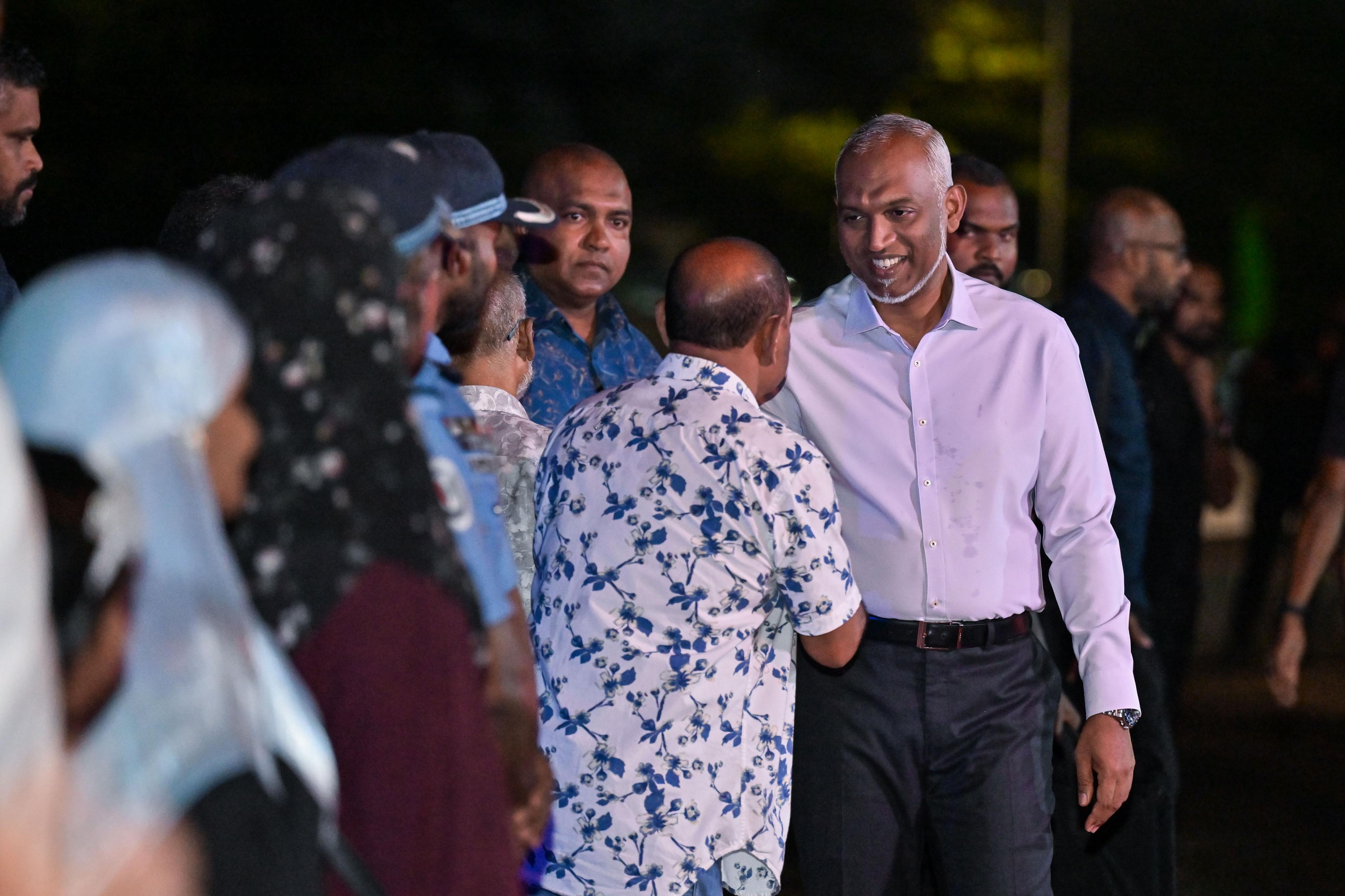 ވިލިމާލޭގައި ޑޮލަރު އޭޓީއެމެއް ބަހައްޓަނީ