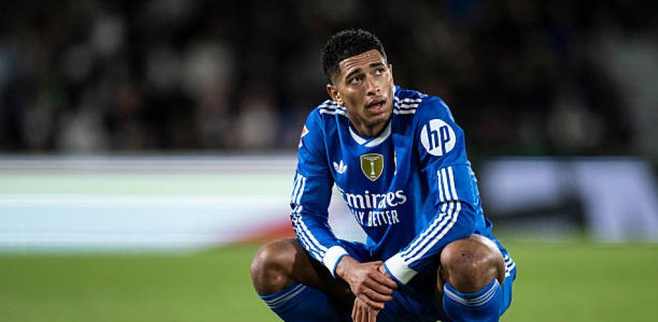 ބާސާގެ ލޯނު ކުޅުންތެރިޔާގެ މޮޅުކުޅުމާއެކު ރެއާލް ހުއްޓުވައިފި