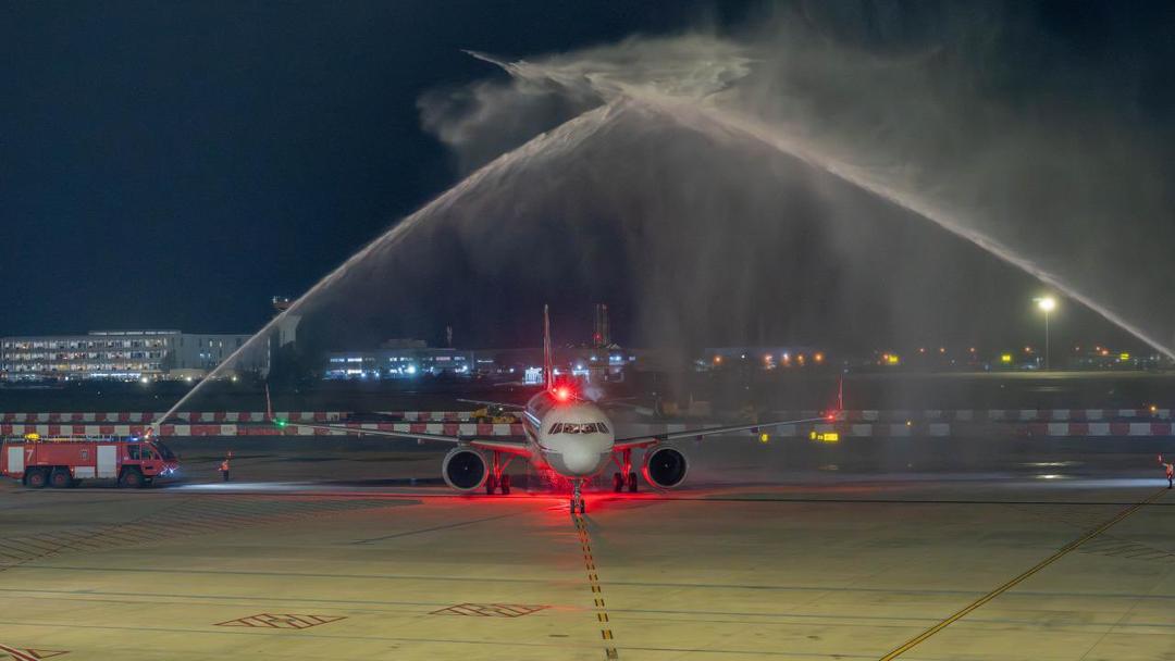 ީވީއައިއޭގެ ޓާމިނަލް 1 އިން ސިޗުއާން އެއަރލައިންސް އަށް ހިދުމަތް ދޭން ފަށައިފި