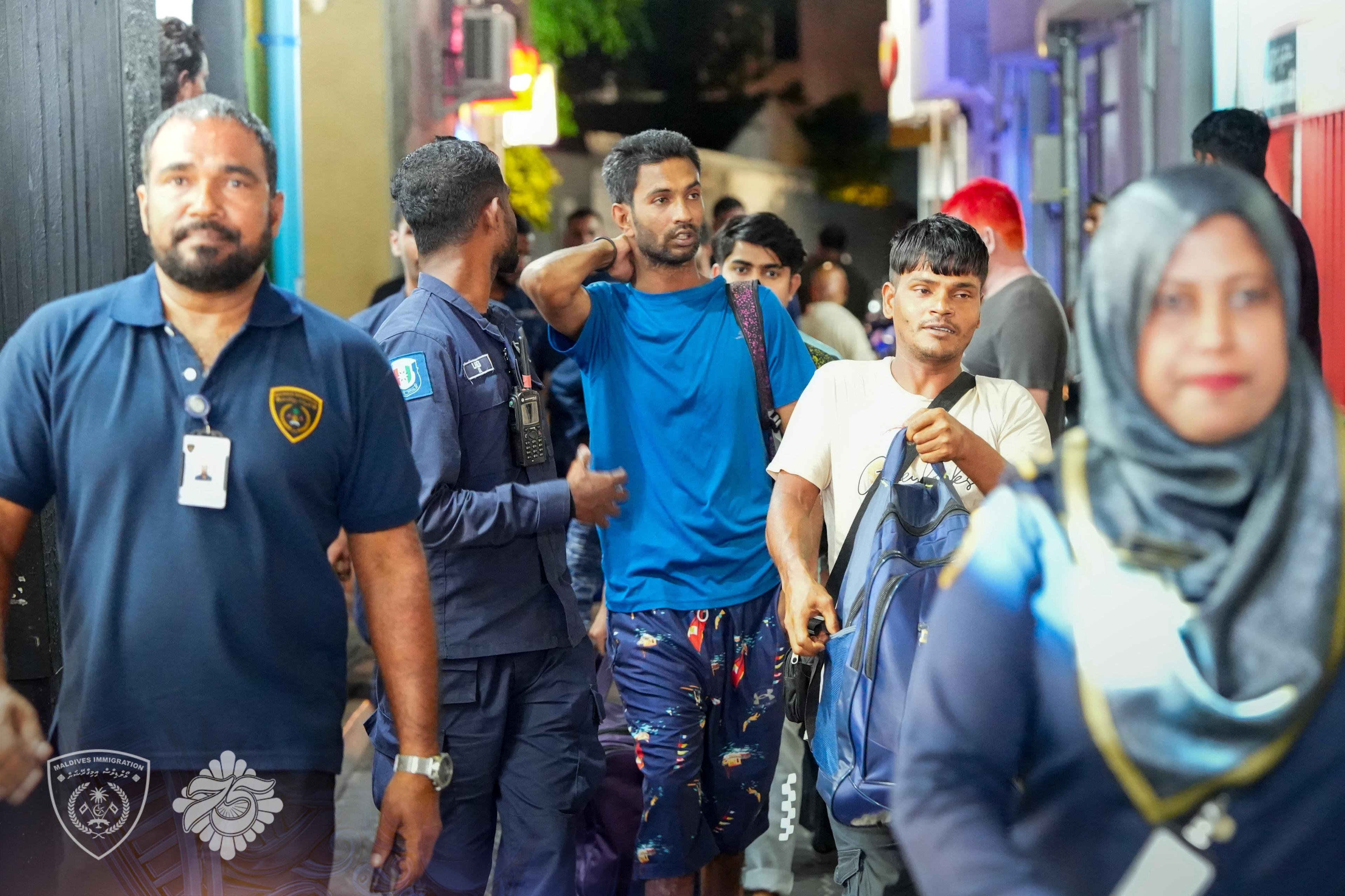 ގަވާއިދާ ޚިލާފަށް އުޅޭ 66 ބިދޭސީއަކު އަތުލައިގެންފި 