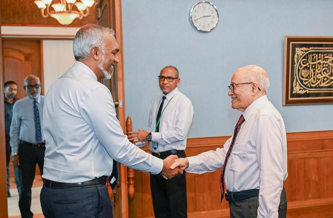 މައުމޫނަށާއި ނޮވެންބަރު 3 ގެ ޝަހީދުންގެ ޢާއިލާތަކަށް އައްޑަނަ އެރުވުމަށް ރައީސް ނިންމަވައިފި