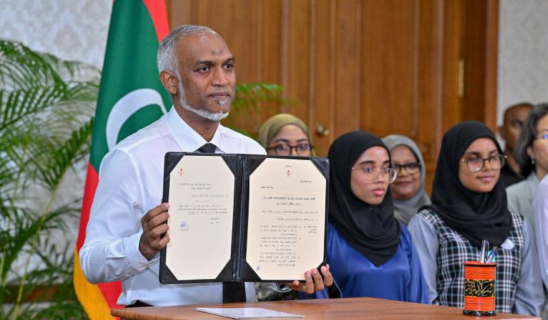 ރާއްޖޭގެ ޖެނެރޭޝަނަލް ބޭން، ދުނިޔޭގެ މީޑިއާތަކުގެ ސަމާލުކަމަށް