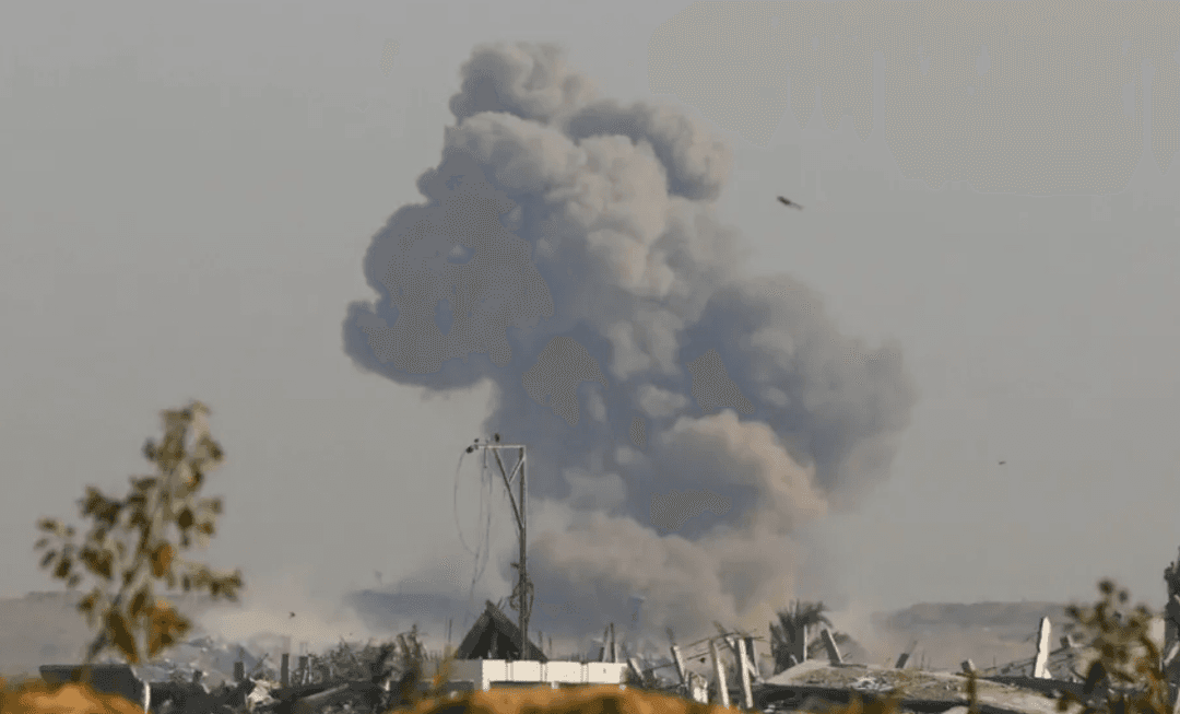 ފަތިސް ނަމާދު ވަގުތާ ދިމާކޮށް ޣައްޒާގެ އާންމުން ދިރިއުޅޭ އިމާރާތްތަކަށް އިސްރާއީލުން ބޮޑެތި ހަމަލާތަކެއް ދީފި