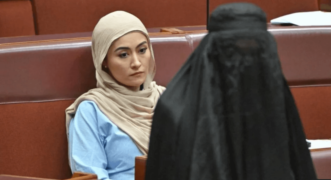 މުސްލިމުންނަށް ފުރައްސާރަކުރި އޮސްޓްރޭލިޔާގެ ސެނެޓަރު ސަސްޕެންޑްކޮށްފި