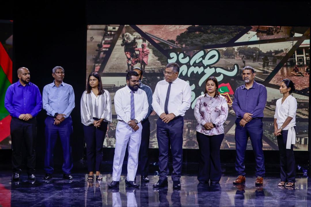 ސިލޯނާއެކު ދިވެހިން ޓެލެތޯން: ގައުމީ ބޭންކުން 25،000 ޑޮލަރުގެ އެހީއެއް