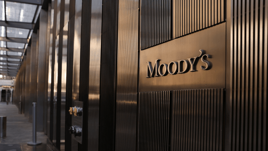 މޫޑީޒްއިން ރާއްޖޭގެ ކްރެޑިޓް ރޭޓިންގގެ އައުޓްލުކް "ނެގެޓިވް" އިން "ސްޓޭބަލް" އަށް މަތިކޮށްފި