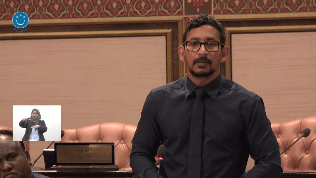  އެއްވެއުޅުމުގެ މިނިވަންކަމުގެ ގާނޫނު އުވާލަން އުޅެނީ އެމްޑީޕީން ގޮވާލީމާ އެއްވާނެ މީހަކު ނެތީމަ: ފަލާހް