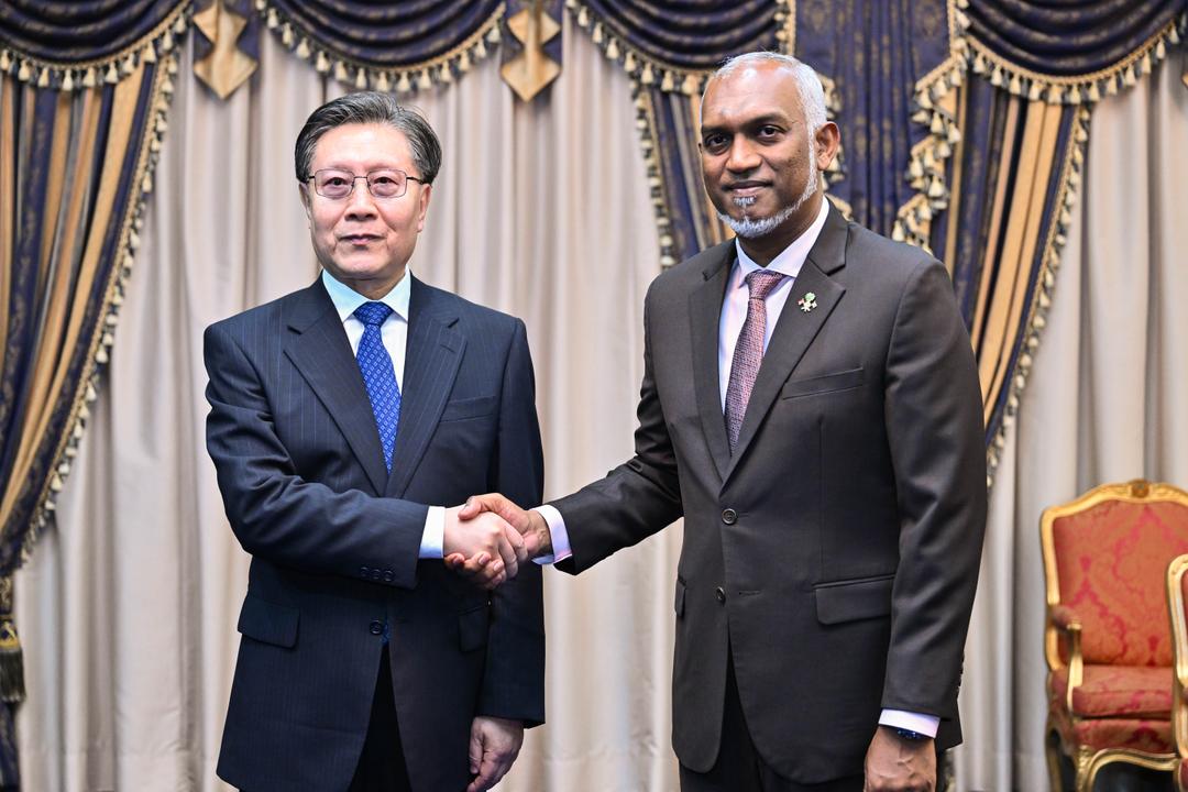 ރާއްޖެއާ ޗައިނާ ގުޅިގެން ކުރެވިދާނޭ މަސައްކަތްތަކާ ގުޅޭތުން މަޝްވަރާކުރައްވައިފި