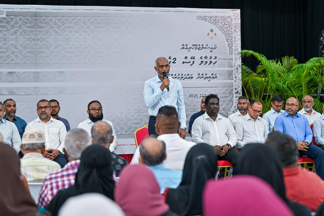 ހިޔާ ފްލެޓްގެ މެއިންޓަނަންސަށް ދައްކަންޖެހޭ 2 ލައްކަ ރުފިޔާ އުނިކޮށްދޭނަން: ރައީސް