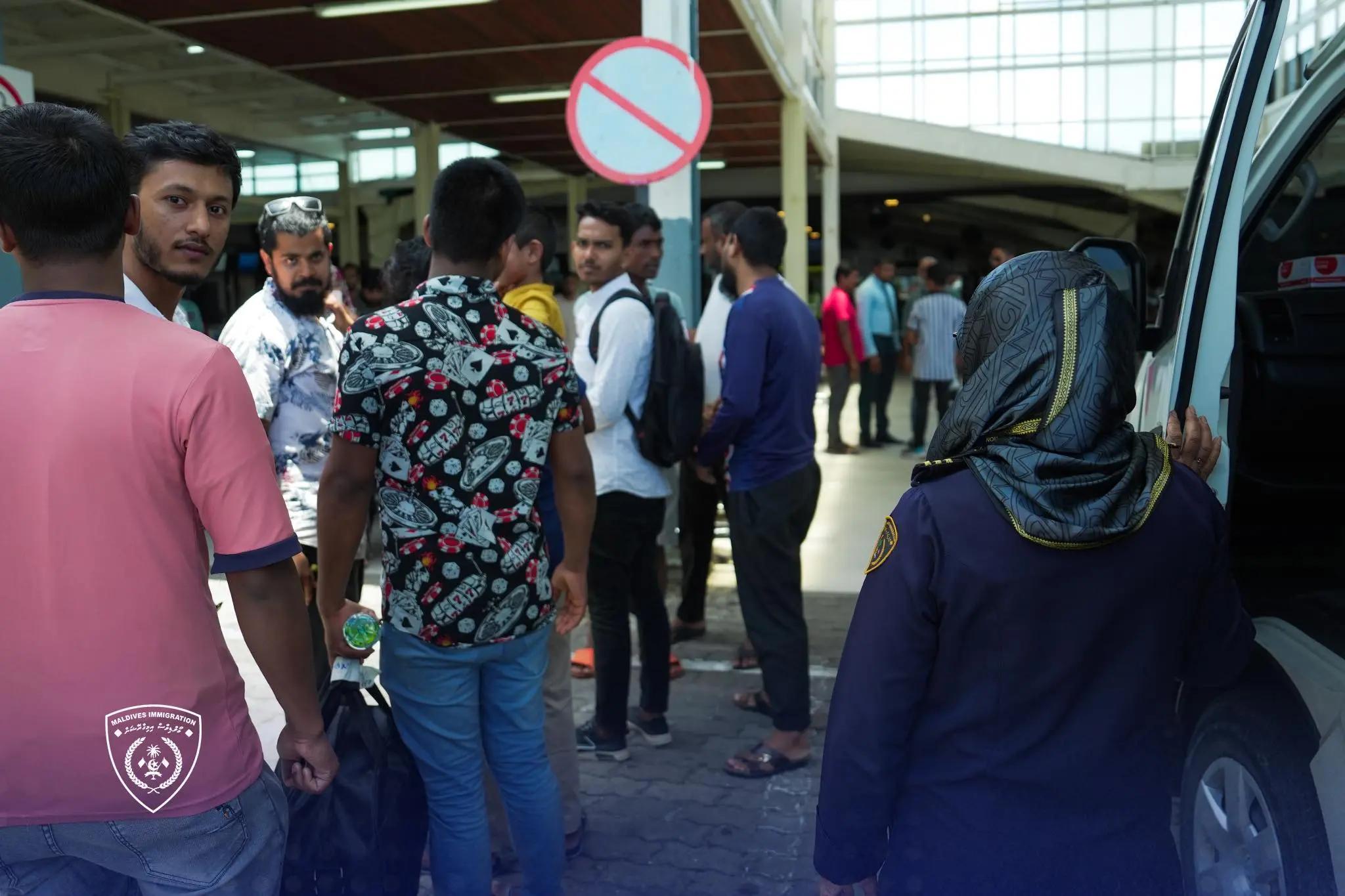 ގަވާއިދާ ހިލާފަށް ވަޒީފާ އަދާކުރާ ބިދޭސީން ސައްހަ ވޯކް ޕާމިޓް ހޯދަން ހުޅުވާލަނީ 