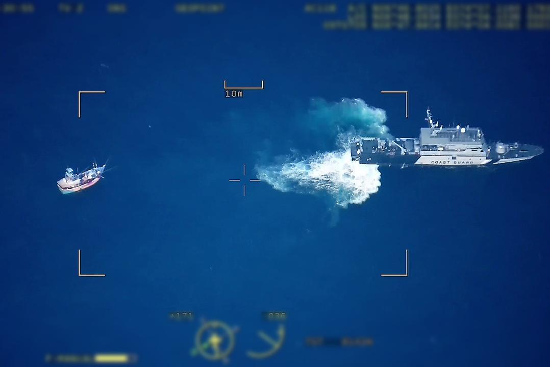 ރާއްޖޭގެ އިގުތިސާދީ ސަރަހައްދަށް ވަދެ އުޅުނު  ލަންކާގެ ދެ މަސްބޯޓު އަތުލައިގެންފި 