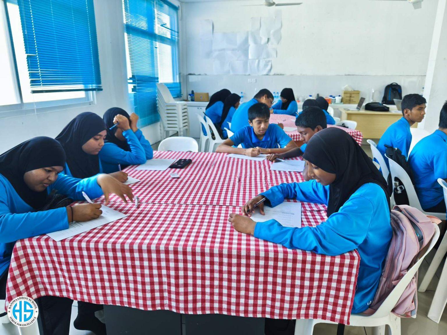 ކުލާސްރޫމްތައް އޭސީ ކުރަން ކުރަންޖެހޭ މަރާމާތުގެ މަސައްކަތްތައް ކުރާނެ ބަޔަކު ސްކޫލުތަކުން ހޯދަނީ