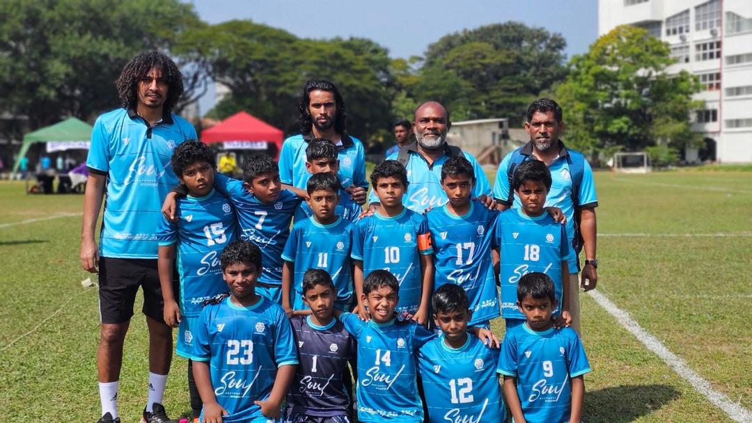 އެސްޕަޔާ / ރިނޯން ފްލެއާ ޗެމްޕިއަންޝިޕްގެ 10 އަހަރުން ދަށުގެ ޕްލޭޓް ކެޓަގަރީގެ ޗެމްޕިއަންކަން މަގޫދޫ އެކަޑެމީ ހޯދައިފި