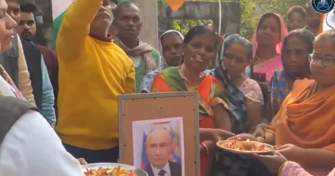 އިންޑިއާގައި ބަޔަކު ޕުޓިން އަށް އަޅުކަންކޮށްފި