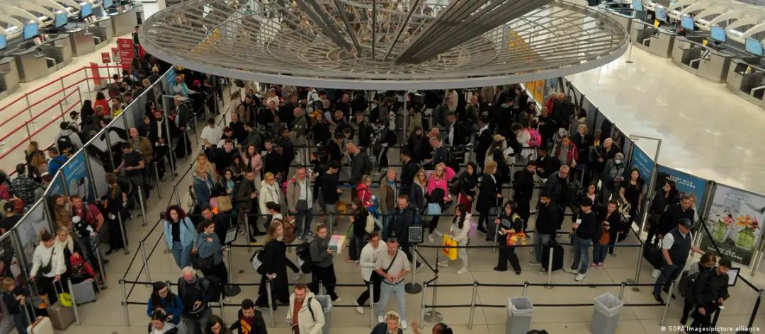 ފަލަސްތީނާއި ސީރިއާ ރައްޔިތުން އެމެރިކާއަށް ވަނުން މަނާކޮށްފި 