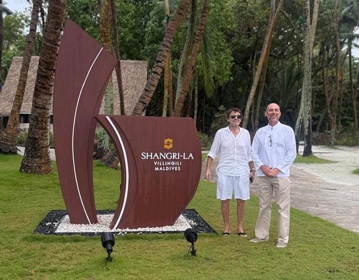 ޝަންގްރިއްލާ އަލުން ހުޅުވާ، ފުރަތަމަ ފަތުރުވެރިޔާއަށް މަރުހަބާ ކިޔައިފި