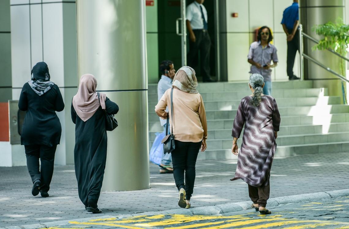 އަންހެނުންގެ ހެދުން ދެން ހުންނަން ޖެހޭނީ ފަލަމަސްގަނޑަށްވުރެ ކުރު ނުވާގޮތަށް، ލިބާހެއް ވެސް ލެވިދާނެ